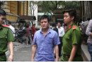 Vụ hải quan nhận hối lộ: “Lính” nhận 12 năm tù, “sếp” bị kiến nghị điều tra